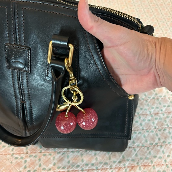 Dooney & Bourke Florentine Leather Clayton Satchel in Black, Excellent Used Cond - Picture 9 of 16